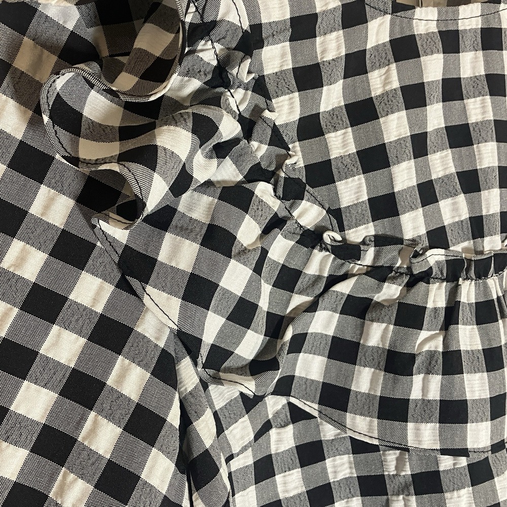 H&M DIVIDED Top Womens Medium Black White Gingham Ruffle Crop Blouse Cottage M - Picture 7 of 16